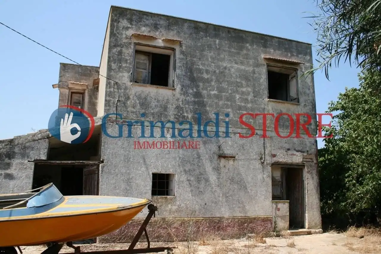 Rustico - Casale in vendita a Brindisi