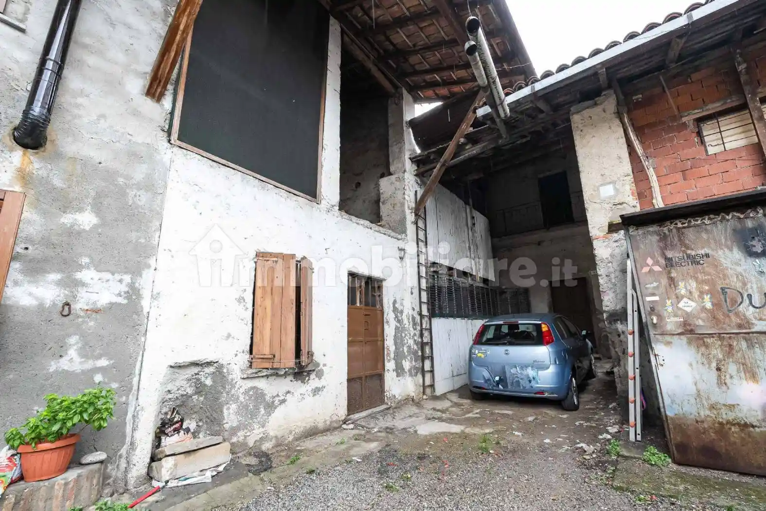 Rustico - Casale in vendita a Molteno