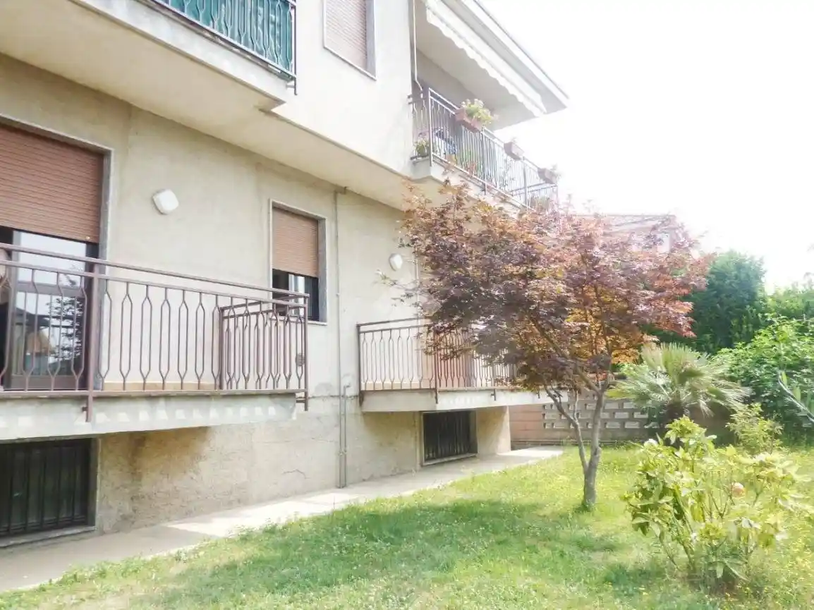 Appartamento in vendita a Turate