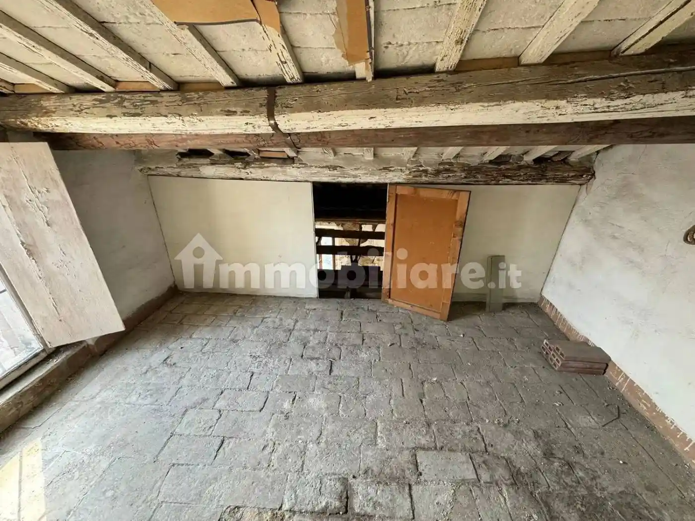 Palazzo - Edificio in vendita a Ferrara