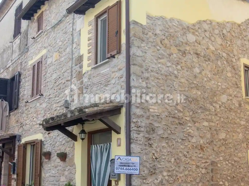Casa indipendente in vendita a Orte