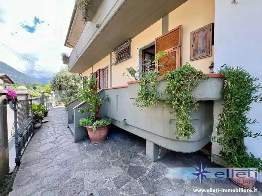 Villetta a schiera in vendita a Massa