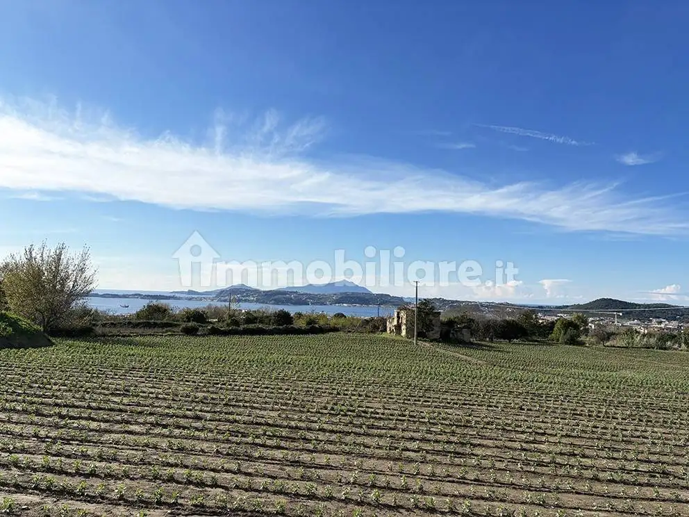 Rustico - Casale in vendita a Pozzuoli