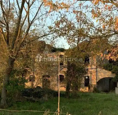 Rustico, da ristrutturare, 450 m², Vecchiazzano - Ospedale, Forlì - foto 2