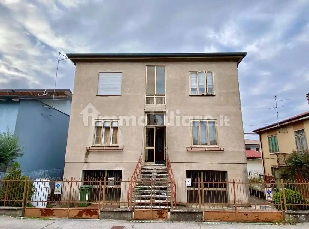 Villa in vendita a Legnago