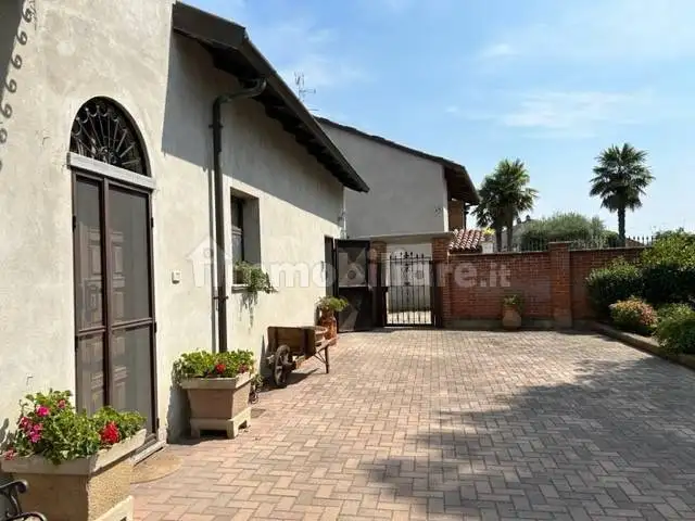 Villa in vendita a Mirabello Monferrato