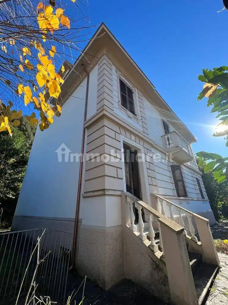 Villa in vendita a Aulla