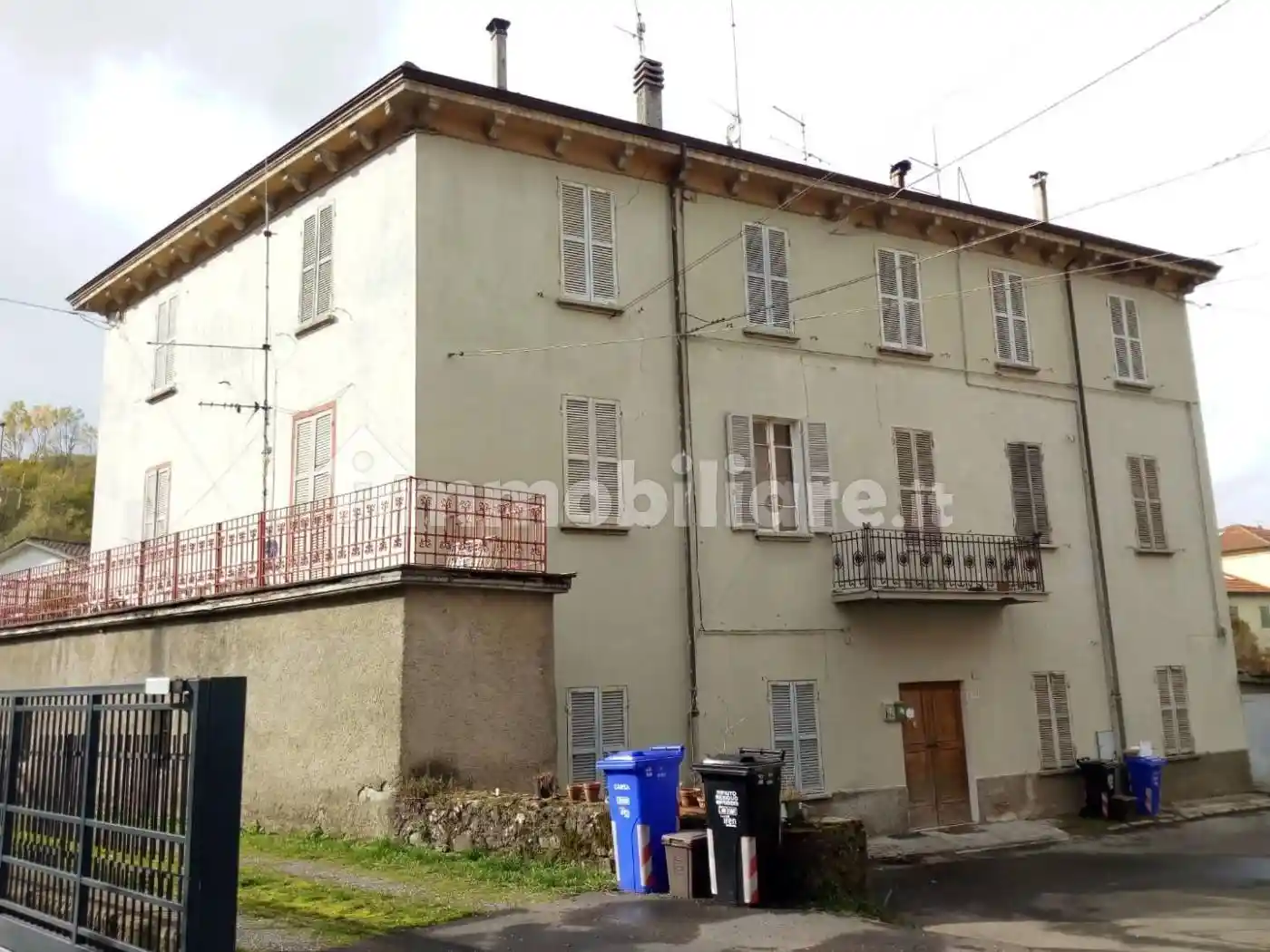 Palazzo - Edificio in vendita a Borgo Val di Taro