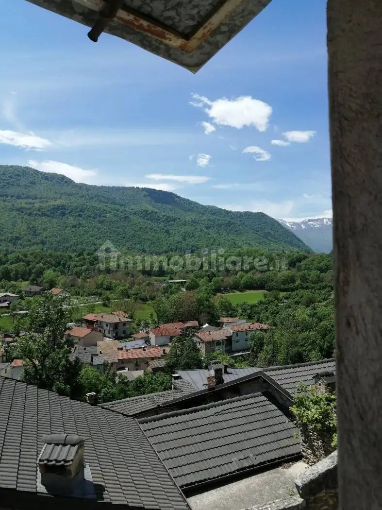 Rustico - Casale in vendita a Roccasparvera