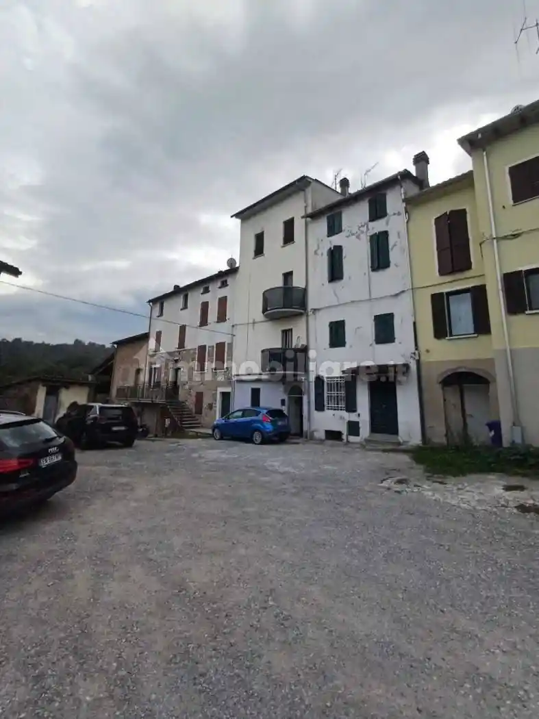 Casa indipendente in vendita a Fornovo di Taro
