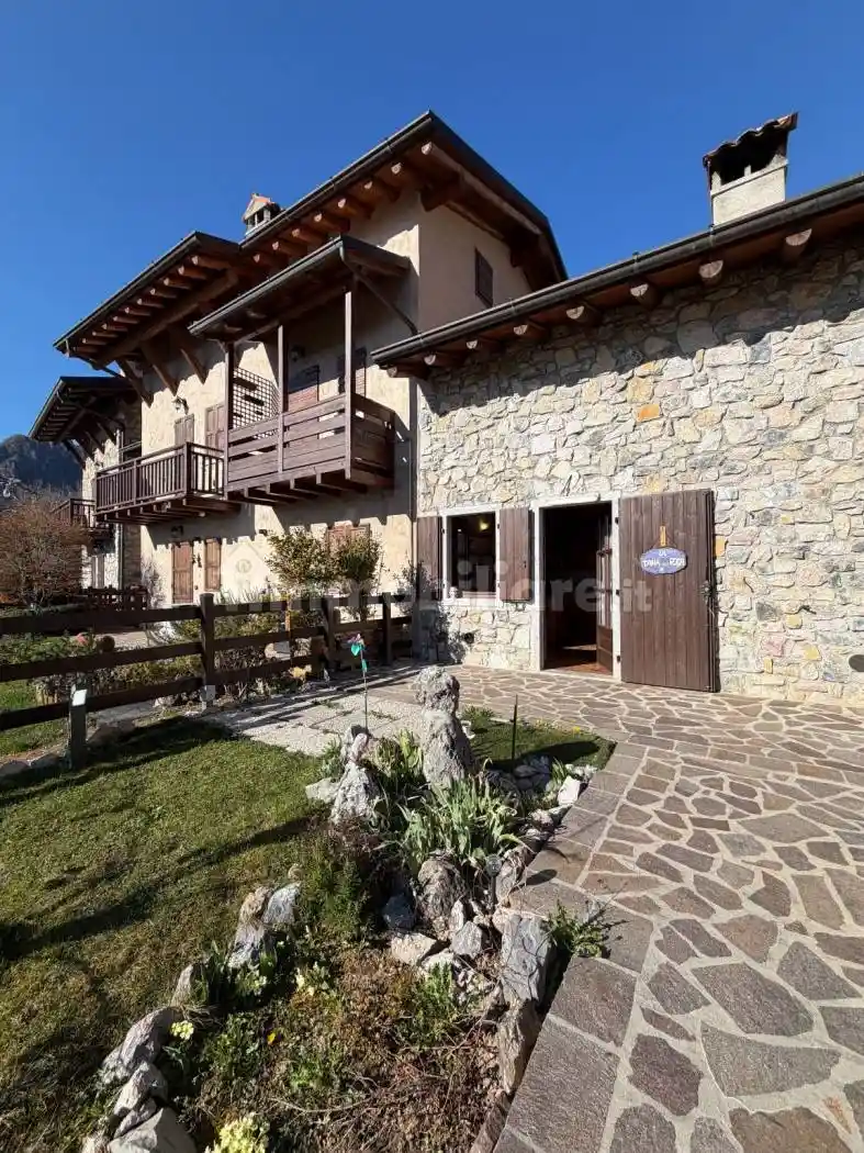 Villa in vendita a Oneta