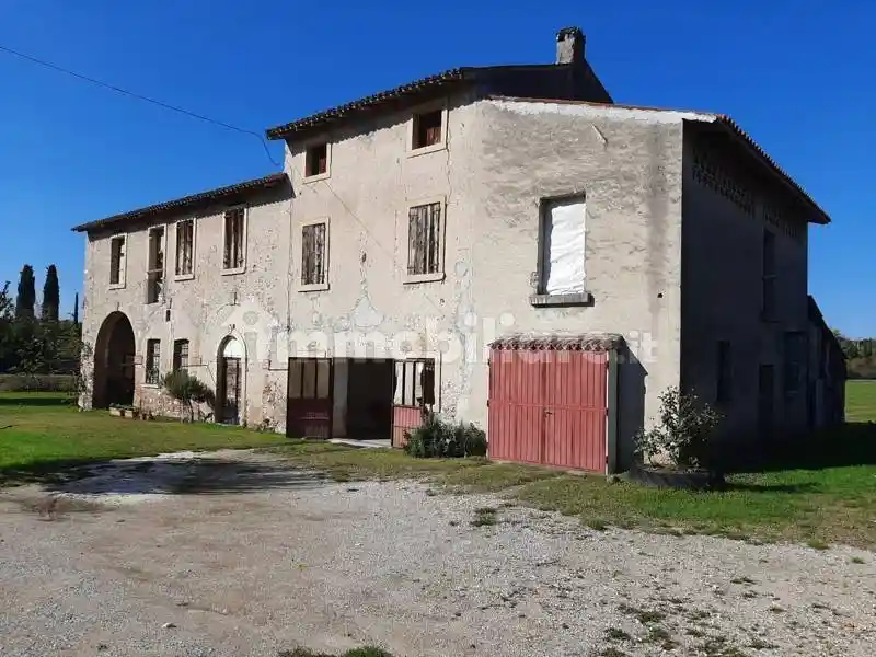 Rustico - Casale in vendita a Valeggio sul Mincio
