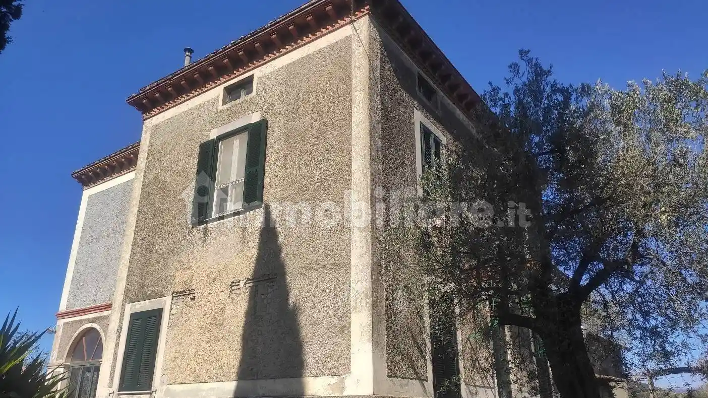 Villa in vendita a Amelia