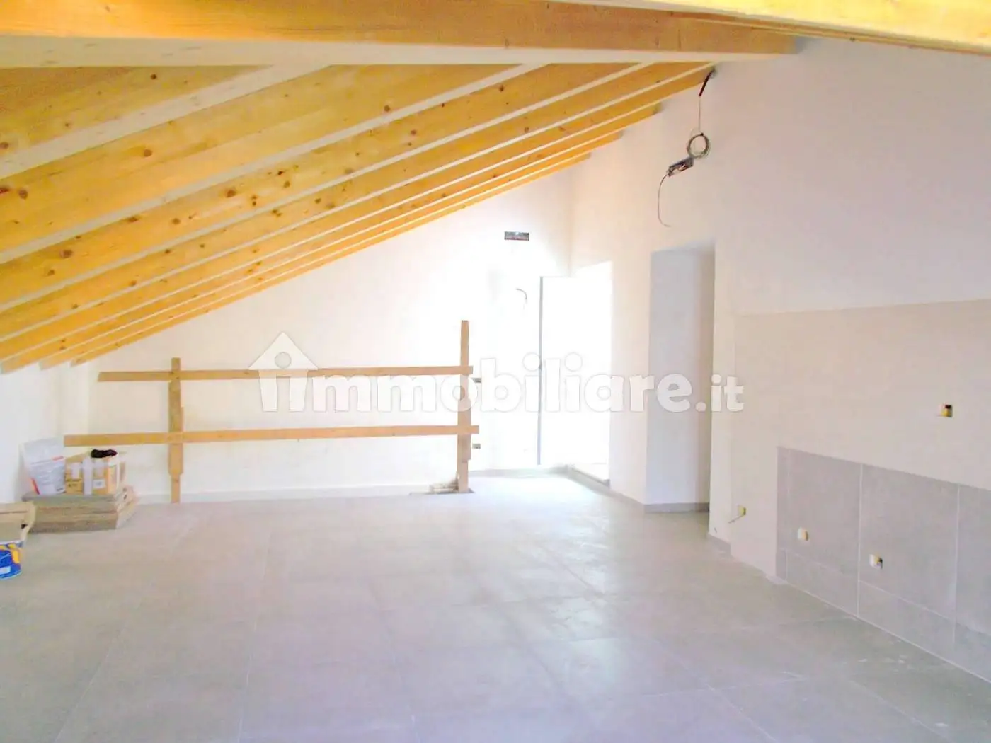 Appartamento nuovo, primo piano, Arienzo - foto 3