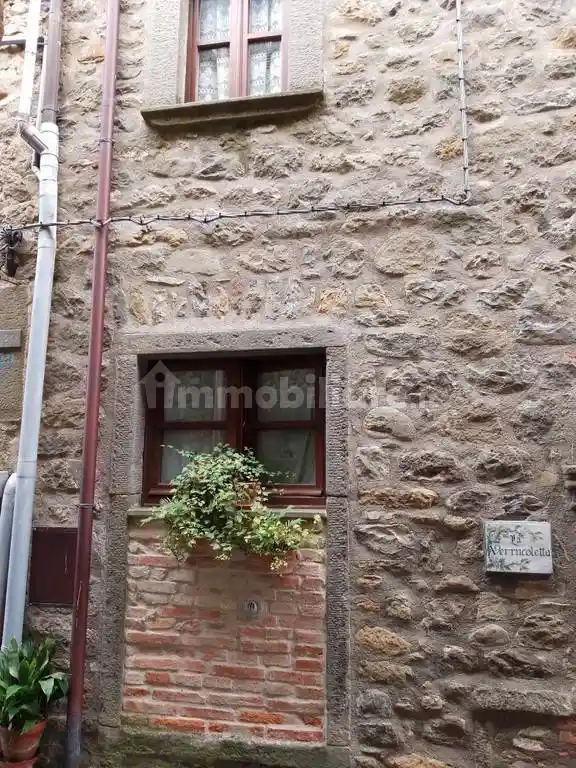 Casa indipendente in vendita a Villafranca in Lunigiana