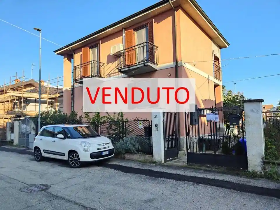 Casa indipendente in vendita a Nichelino