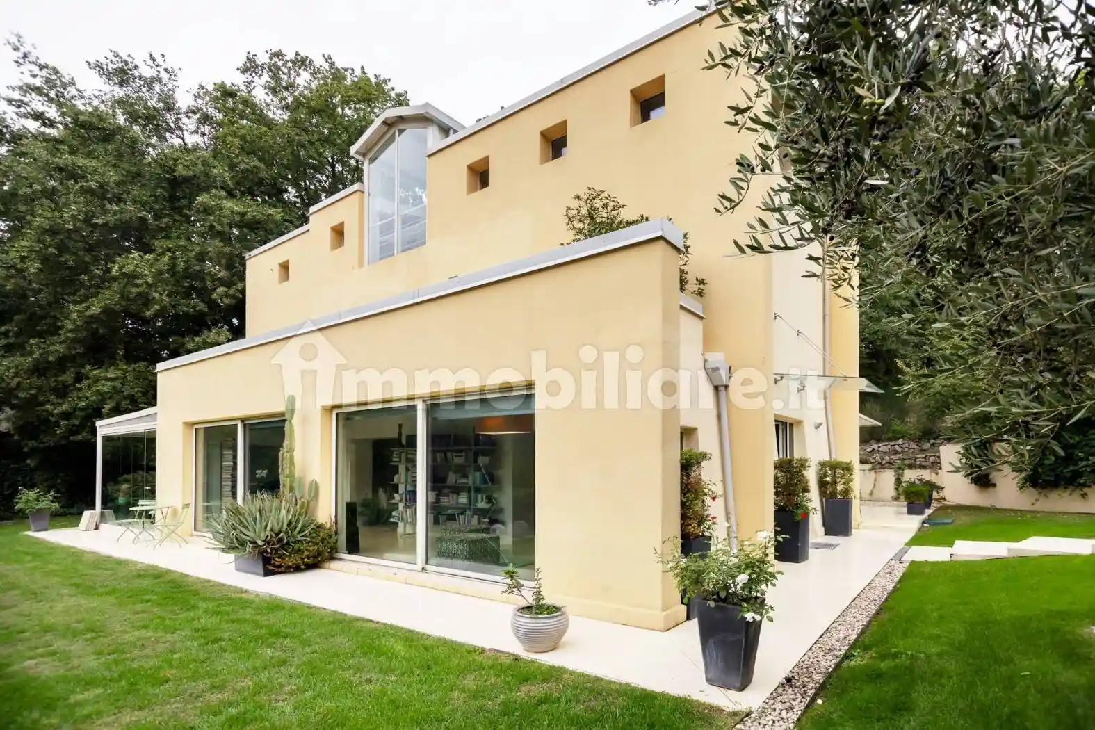 Villa in vendita a Scandriglia