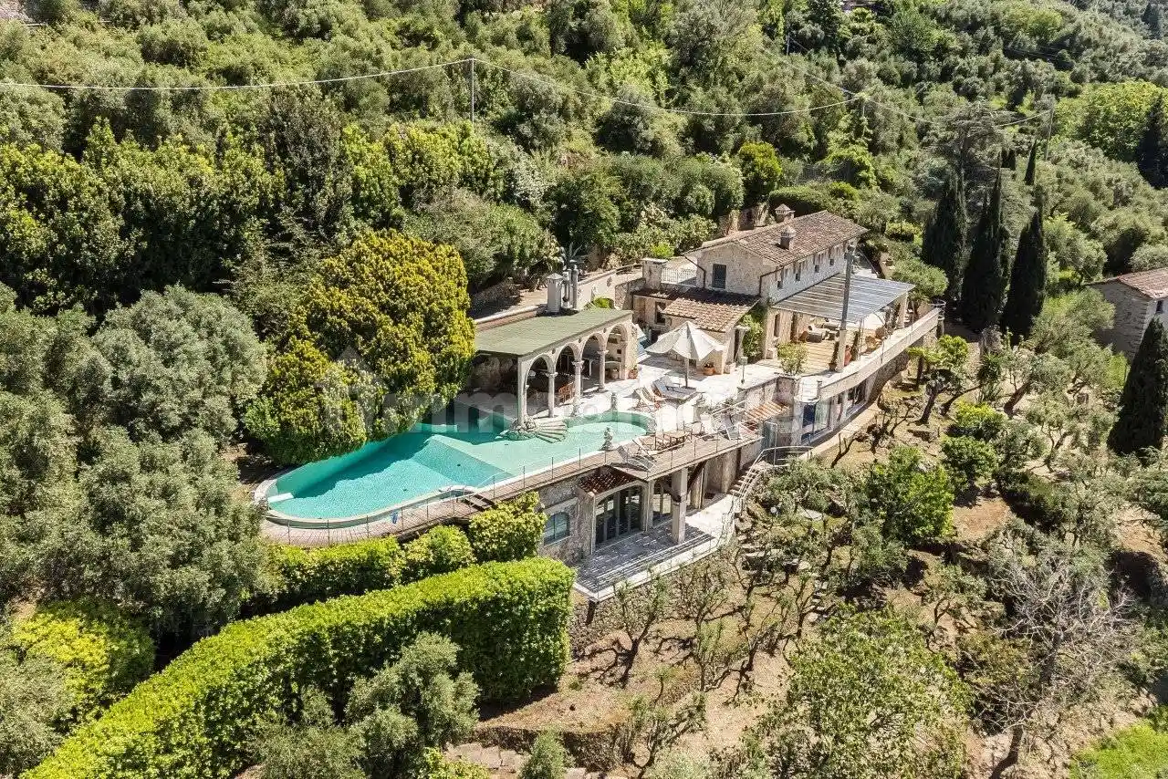 Villa in vendita a Pietrasanta