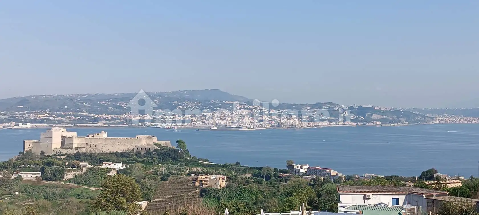 Villa in vendita a Bacoli