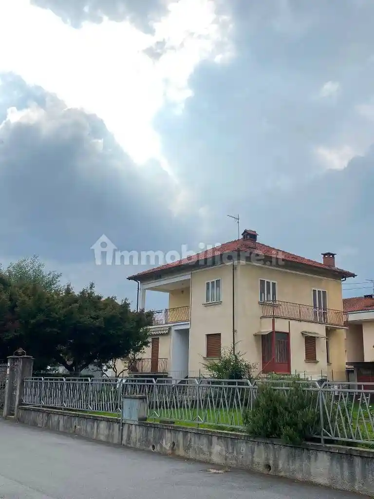 Villa in vendita a Giaveno