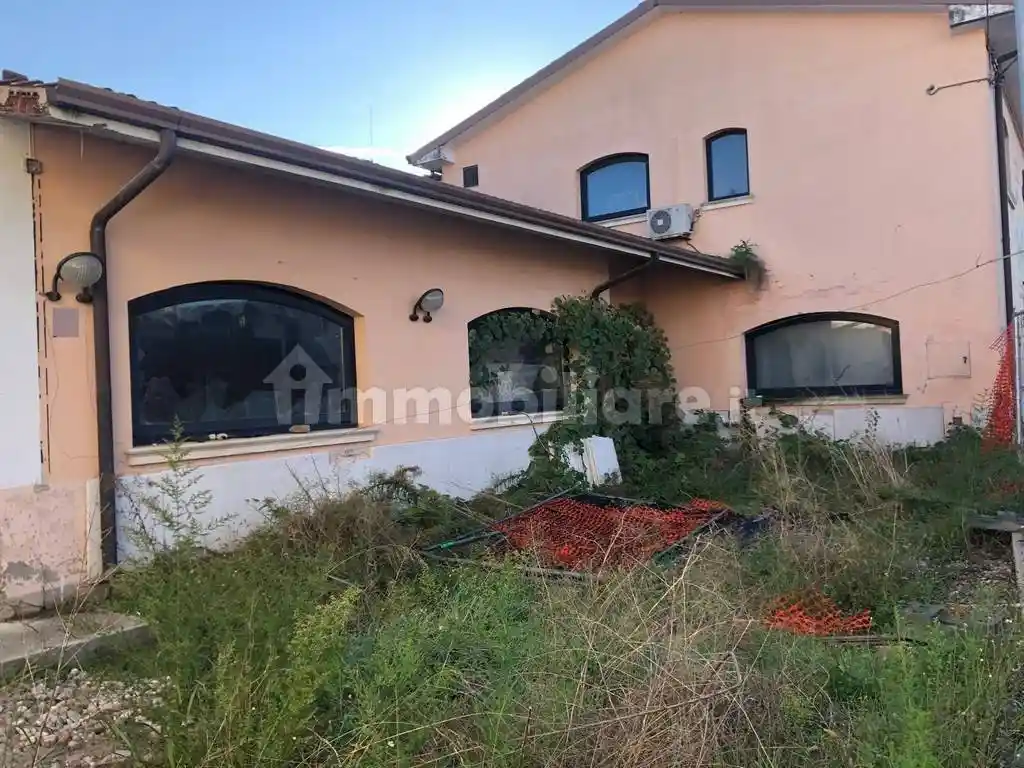 Villa in vendita a Zevio