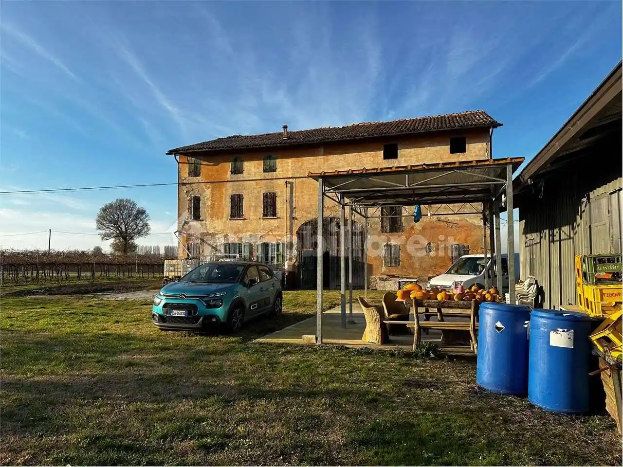 Rustico - Casale in vendita a Correggio