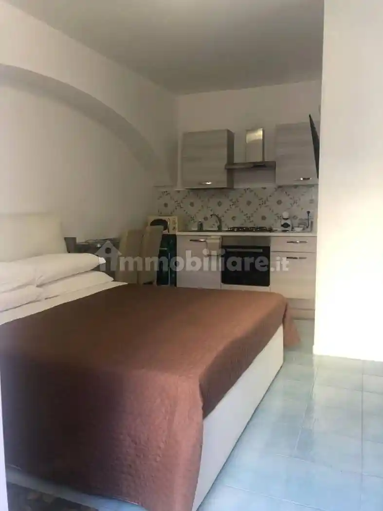 Monolocale piazza Bartolo Villaroja, Centro, Crotone - foto 4