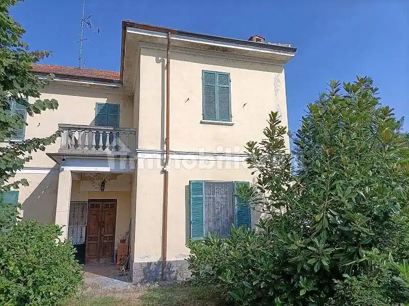 Villa in vendita a Mortara