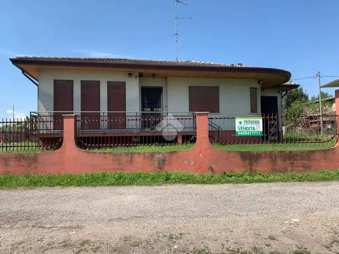 Villa unifamiliare via Umberto Iº 529, Costa di Rovigo - foto 3