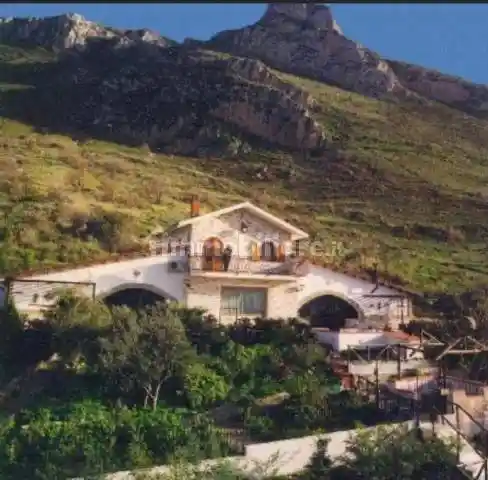 Villa in vendita a Castellammare del Golfo