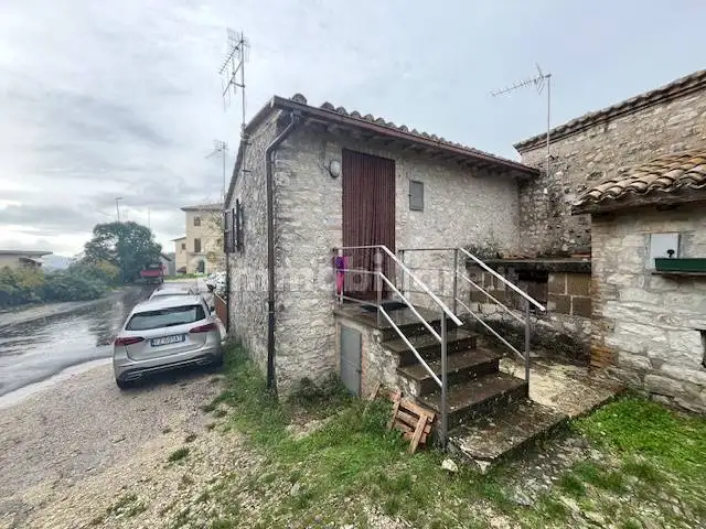 Casa indipendente in vendita a Spoleto