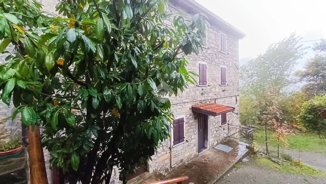 Casa indipendente in vendita a Villa Minozzo