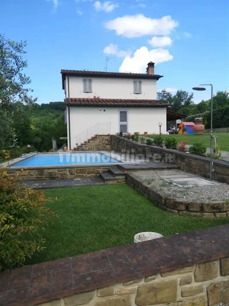 Rustico - Casale in vendita a Montevarchi