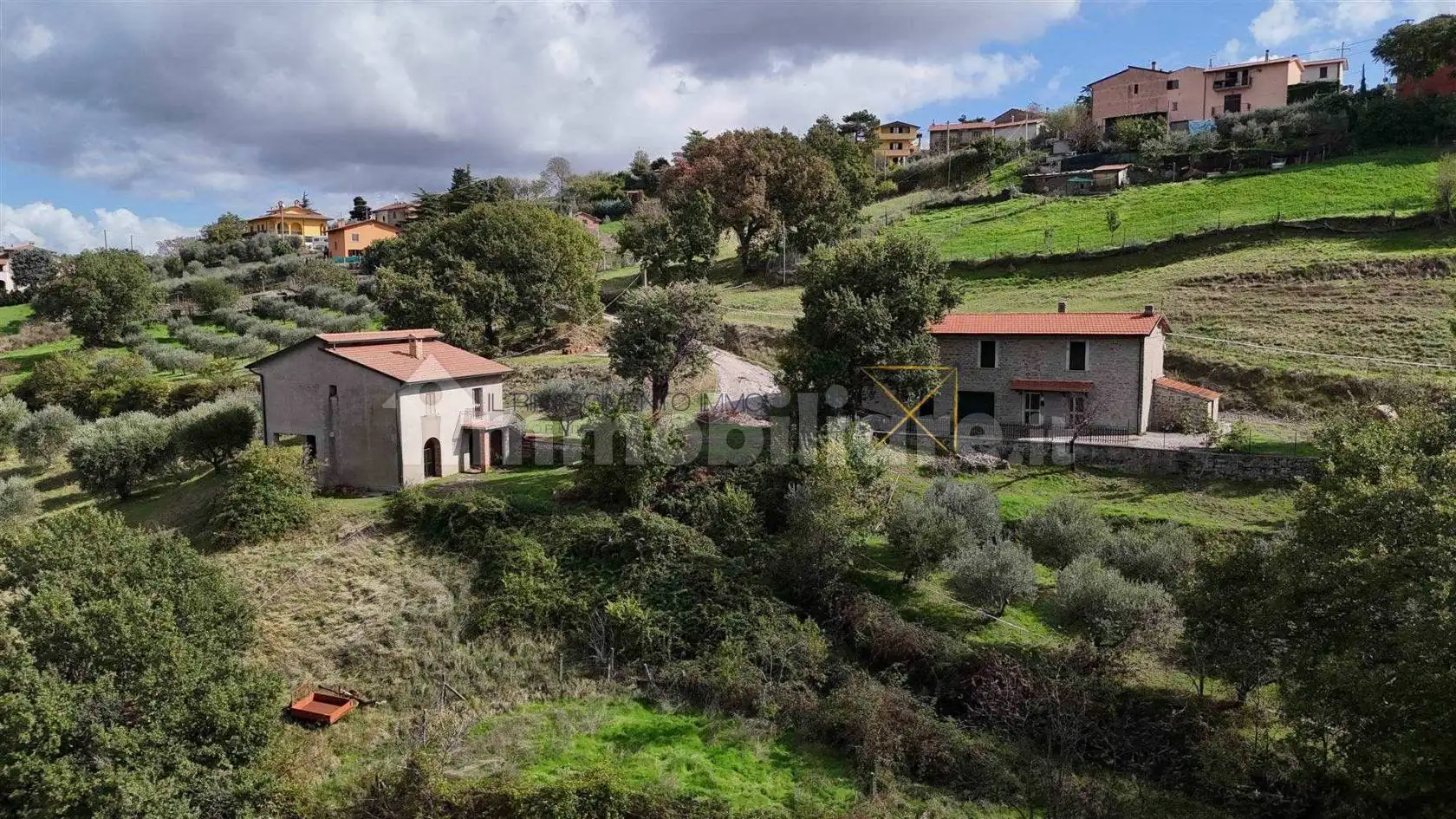 Rustico - Casale in vendita a Perugia