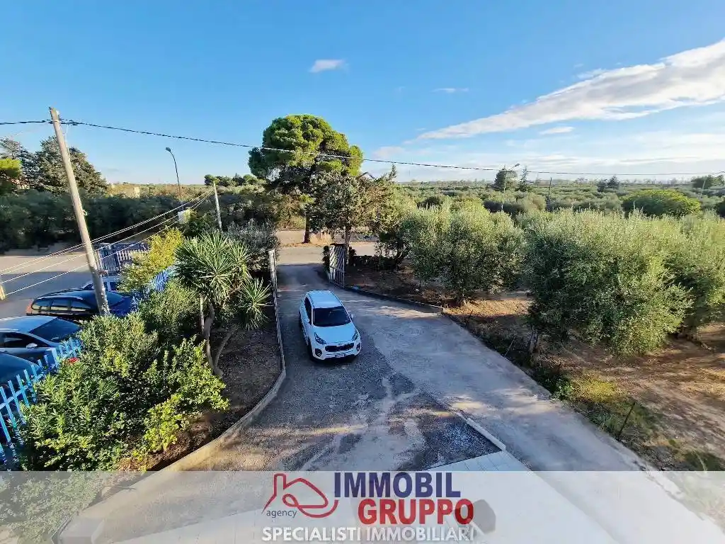 Terratetto unifamiliare via Canosa, Castel del Monte, Andria - foto 2