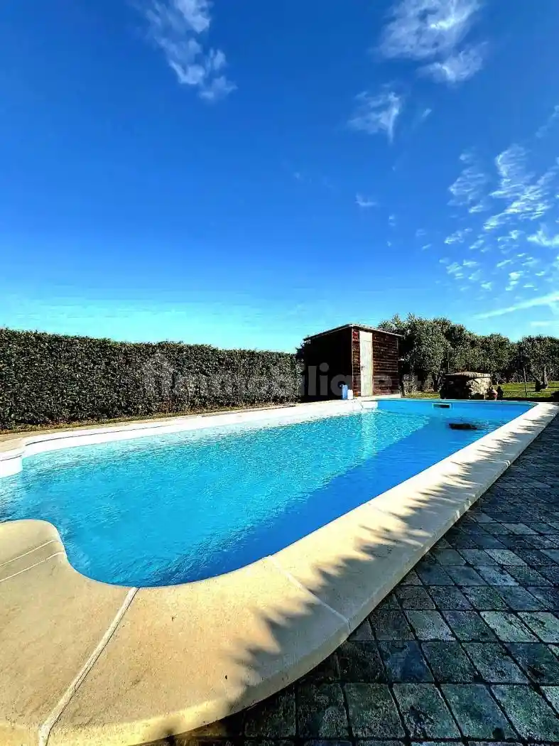 Villa in vendita a Cascina