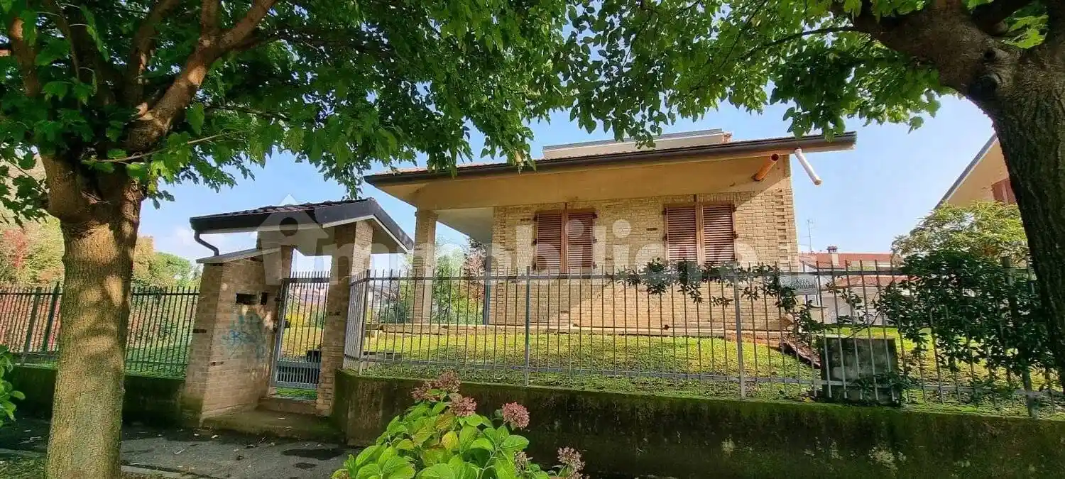 Villa in vendita a Giussano