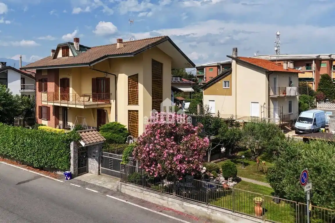 Villa in vendita a Rivarolo Canavese