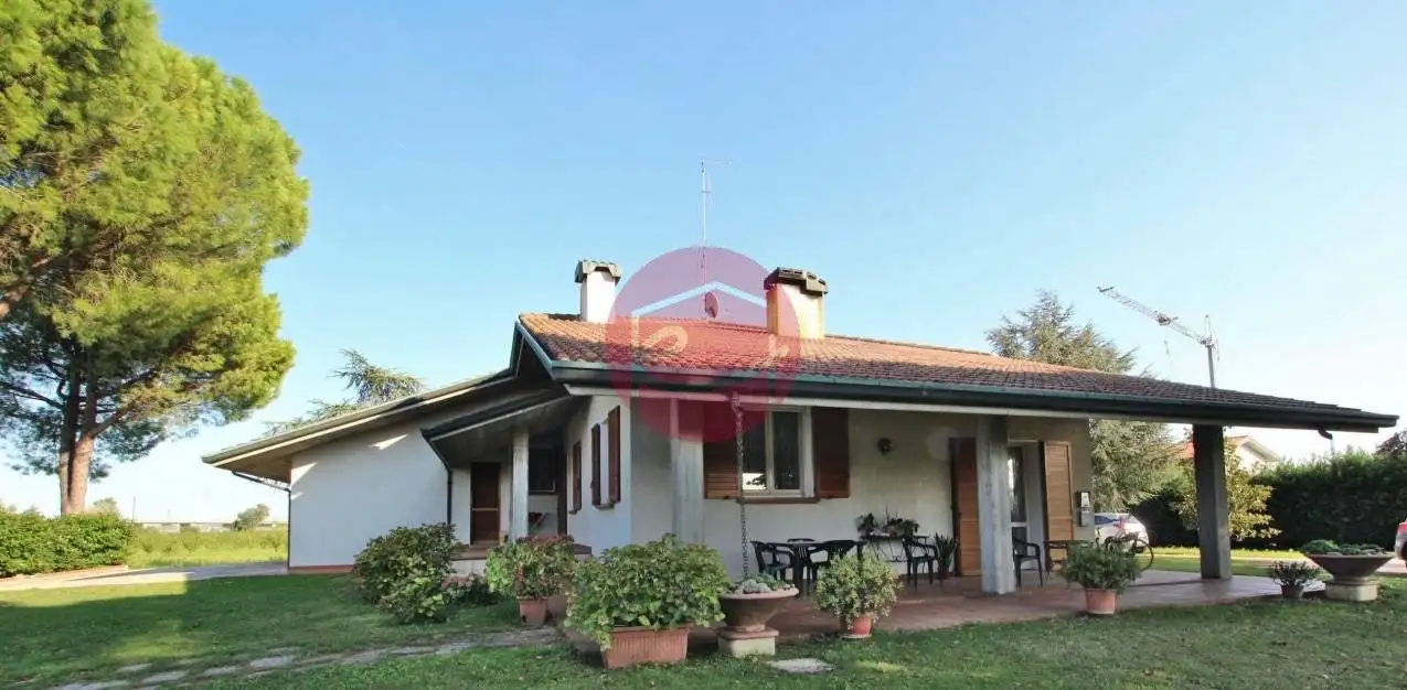 Villa in vendita a Cesena