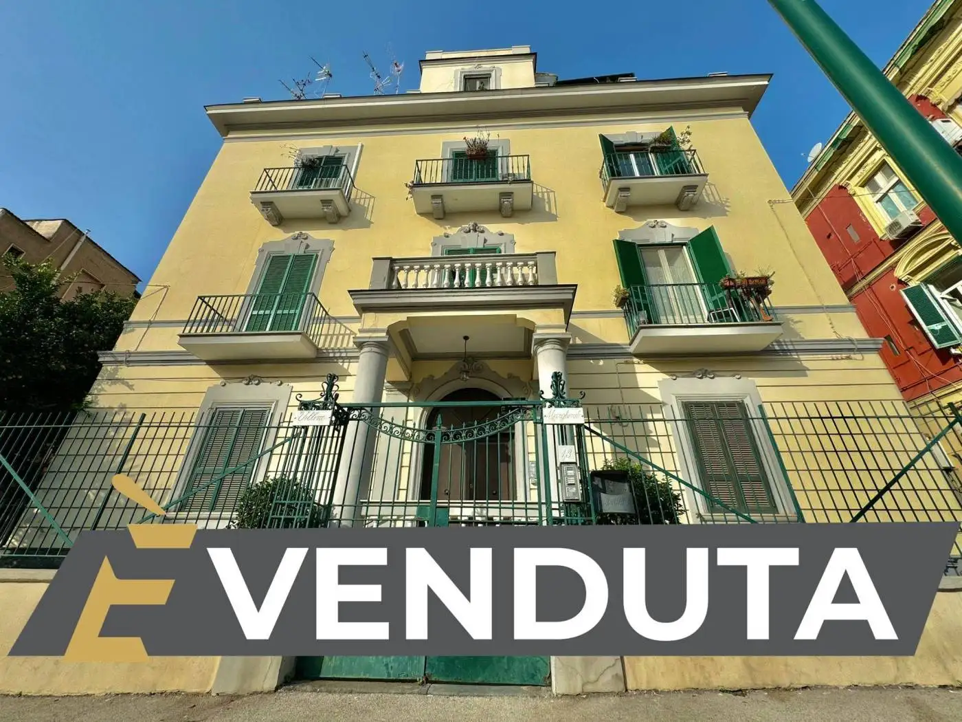 Appartamento in vendita a Napoli