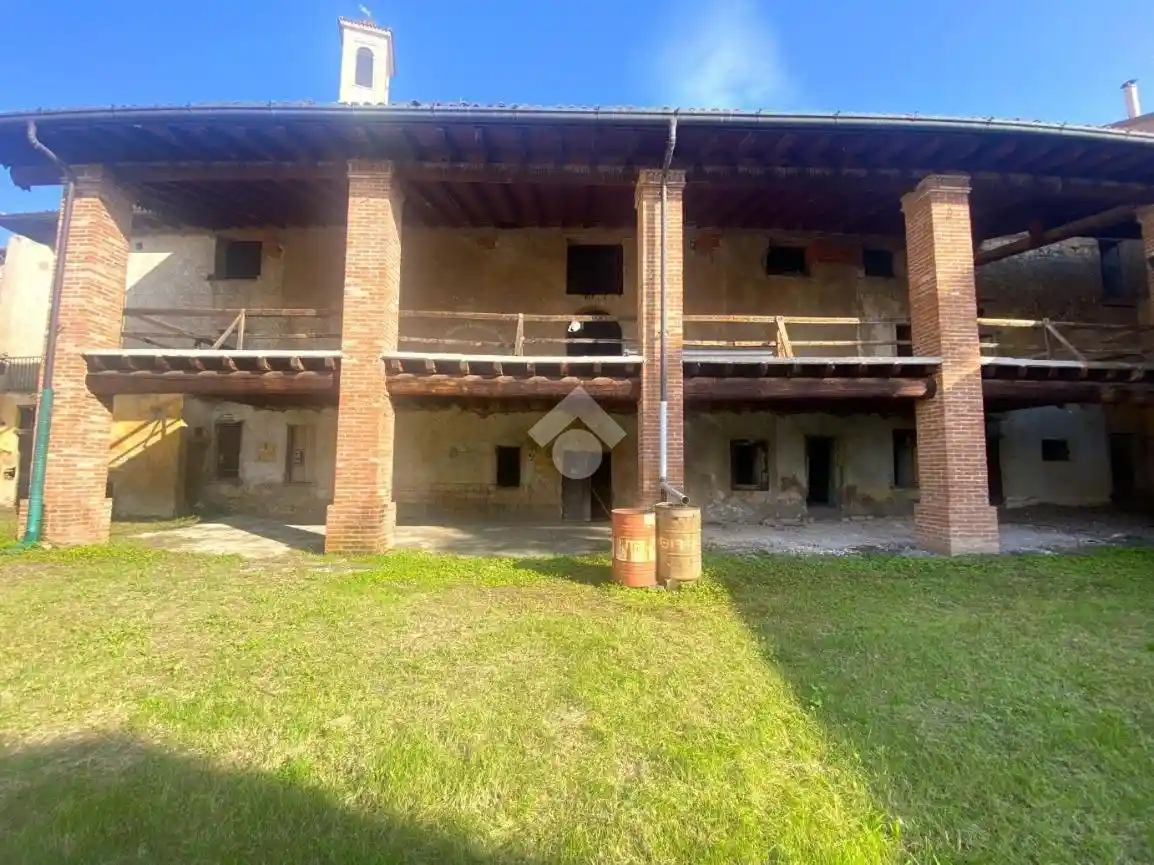 Casa indipendente in vendita a Adro