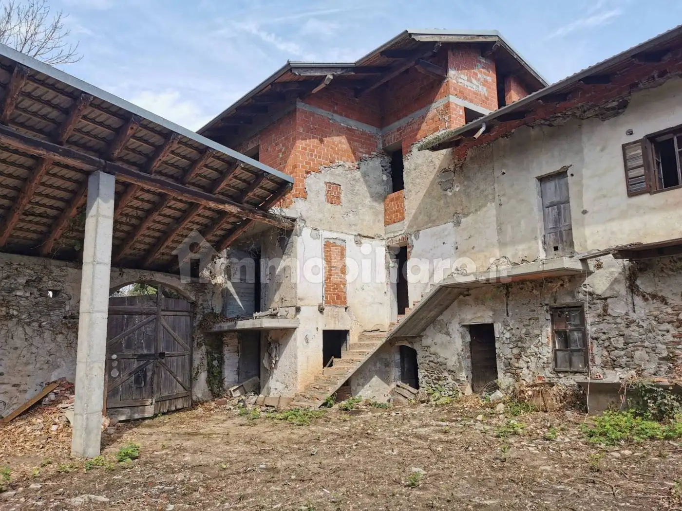 Palazzo - Edificio in vendita a Roccabruna