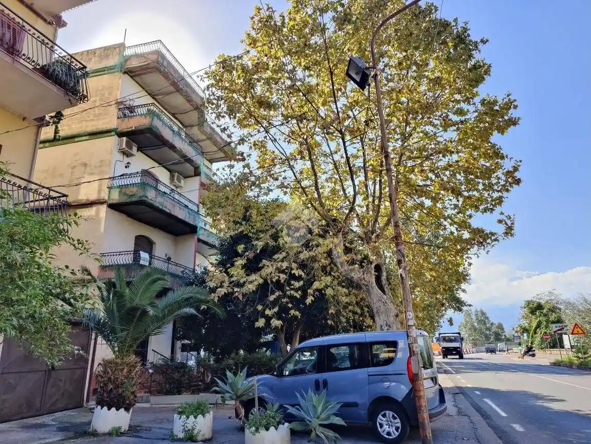 Appartamento in vendita a Giardini-Naxos