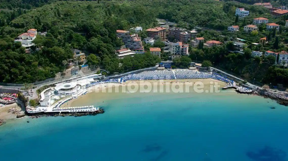 Appartamento in vendita a Lerici