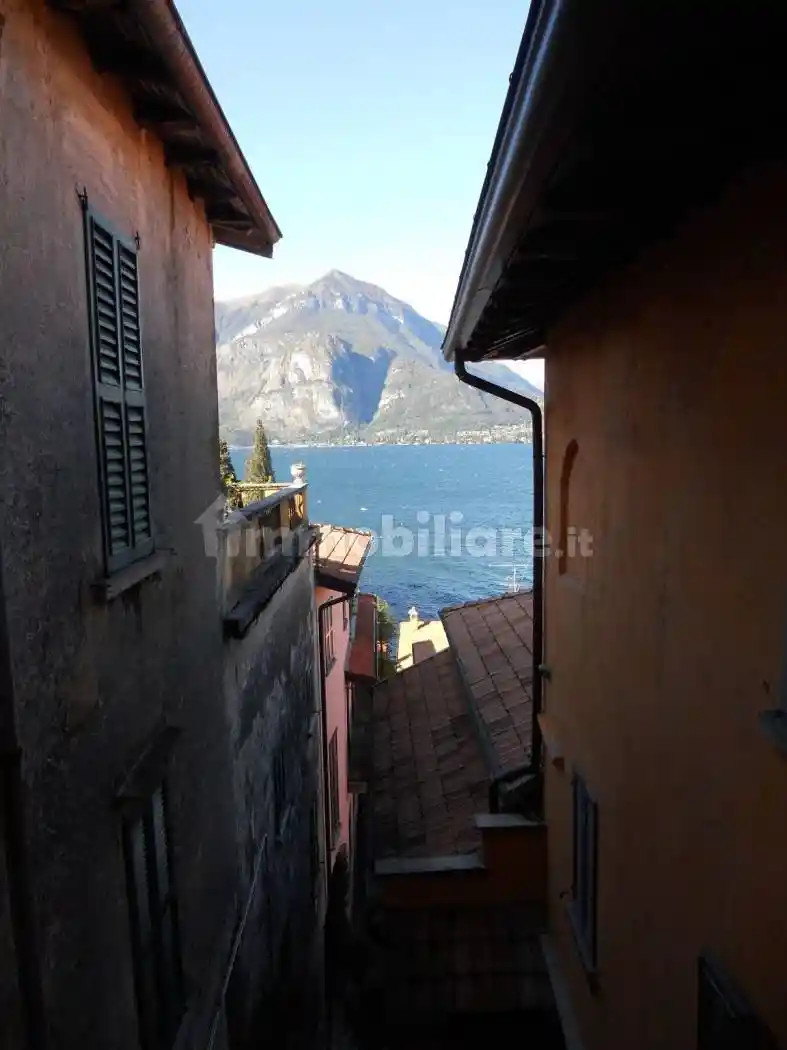 Appartamento in affitto a Varenna