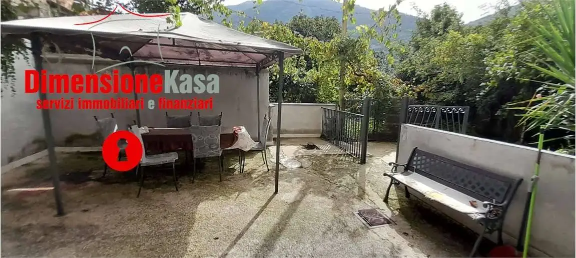 Palazzo - Edificio in vendita a San Felice a Cancello