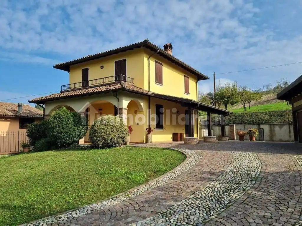 Villa in vendita a Pietra de' Giorgi