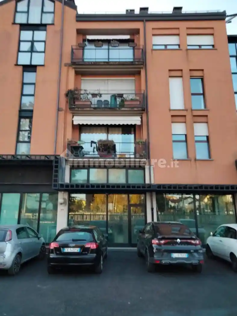 Appartamento in vendita a Vedano Olona