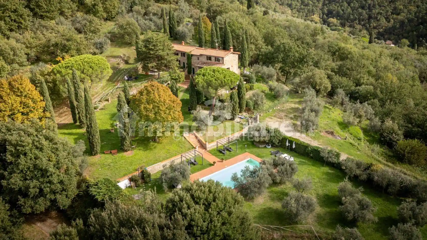 Rustico - Casale in vendita a Reggello