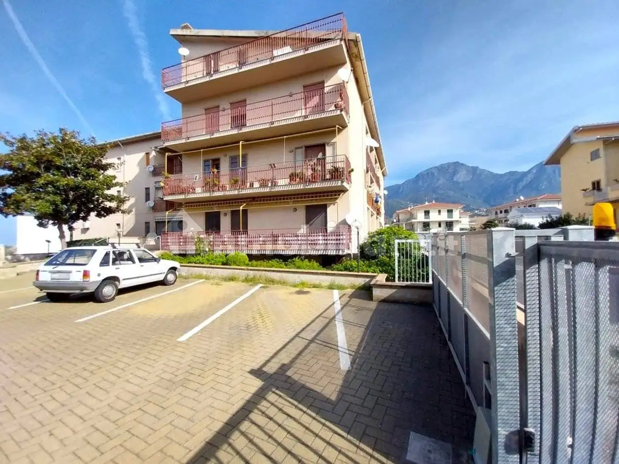 Appartamento in vendita a Belvedere Marittimo